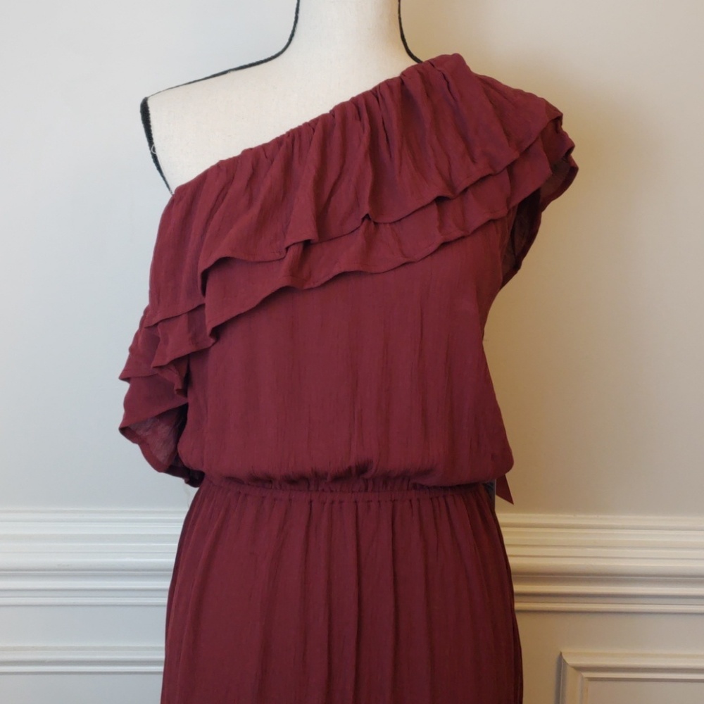 One Shoulder Ruffle Dress - Picture 4 of 7